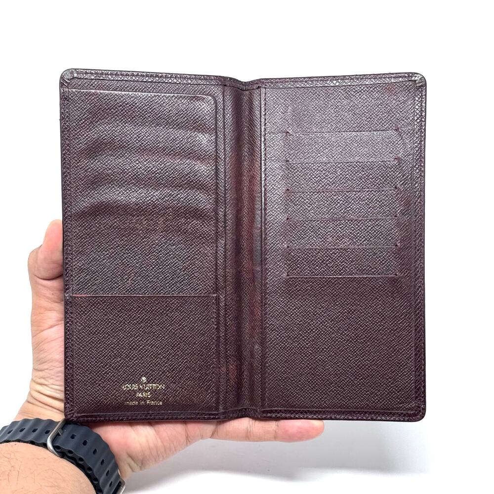 Louis Vuitton Taiga Long Wallet - Picture 4 of 12